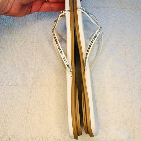 Sanabella Sandal White Silver Sequin Strap Flip Flop Italian Made size 8 US 38EU - Picture 7 of 15